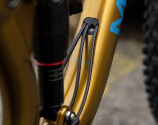 Rift Zone alloy lower cable/hose port.